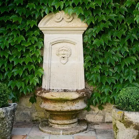 Chateau فندق مبيت وإفطار *